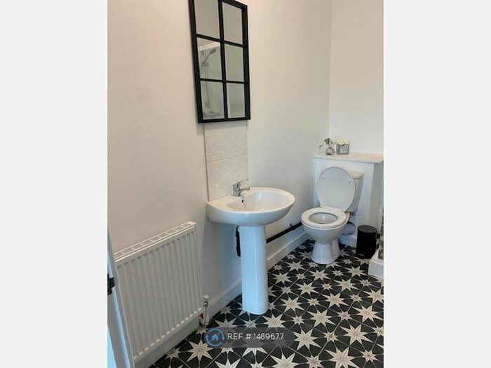 1 Bedroom Flat To Rent In Kenwardly Road, Willerby, Hull, HU10
