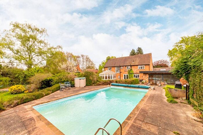 5 Bedroom Detached House For Sale In Pinkneys Drive, Maidenhead, SL6