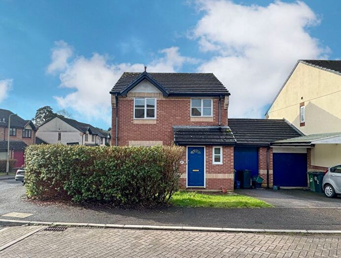 3 Bedroom Link Detached House For Sale In Naseby Drive, Heathfield, Newton Abbot, TQ12