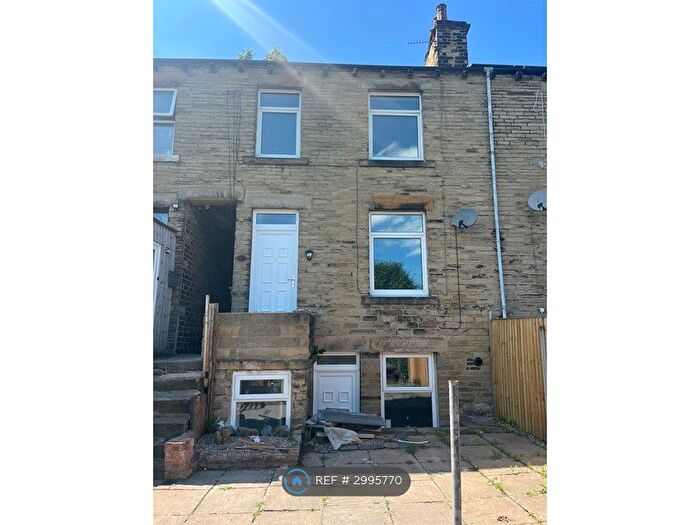 2 Bedroom Terraced House To Rent In Syke Ing Terrace, Dewsbury, WF12