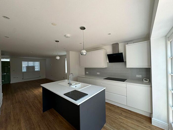 4 Bedroom Town House To Rent In High Street, Littlebourne, Canterbury, CT3