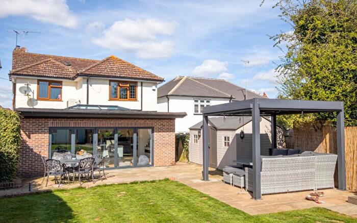 4 Bedroom Detached House For Sale In York Road, Brentwood, Essex, CM15