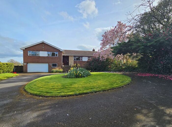 4 Bedroom Property For Sale In Church Road, Silverton, Exeter, EX5