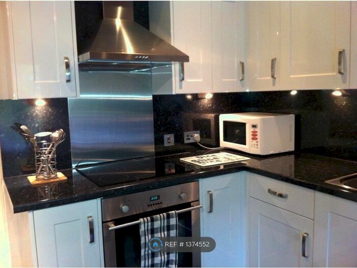 2 Bedroom Flat To Rent In North Deeside Road, Peterculter, AB14