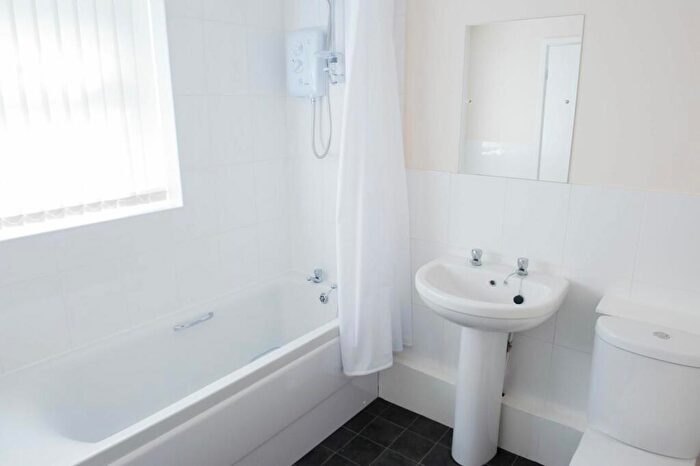 House Of Multiple Occupation For Sale In Grafton Street, Hull, East Riding Of Yorkshire, HU5