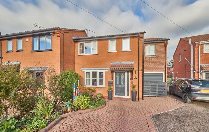 3 Bedroom Semi Detached House For Sale In King Richards Hill, Earl Shilton, LE9