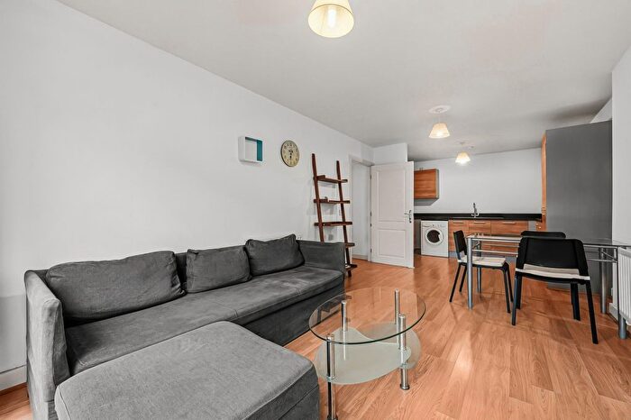 2 Bedroom Flat To Rent In Norman Road, Greenwich, SE10