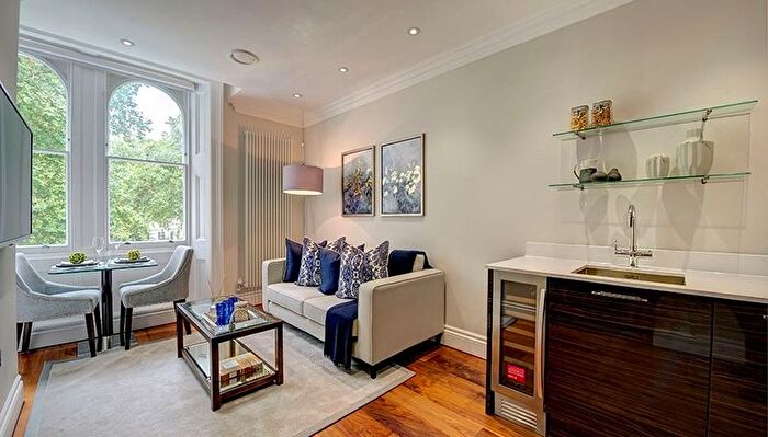 1 Bedroom Flat To Rent In Garden House, Kensington Garden Square, London, W2