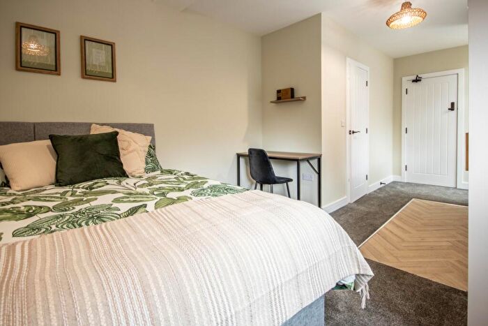 1 Bedroom Flat To Rent In Room Cranmer Street, Long Eaton, Nottingham, NG10