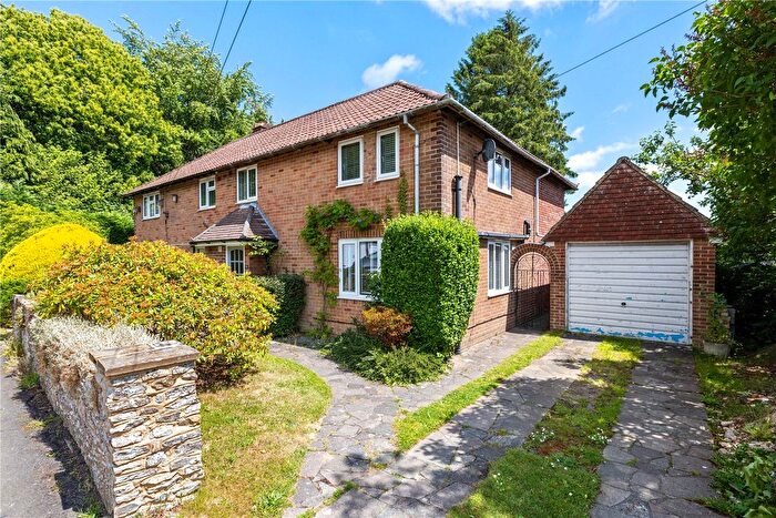 3 Bedroom Semi-Detached House For Sale In Whitfield Close, Haslemere, Surrey, GU27