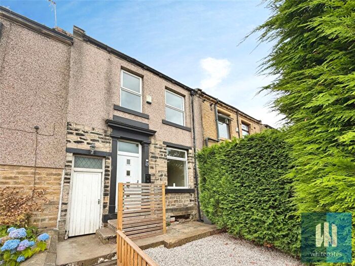 3 Bedroom Terraced House For Sale In Stile Common Road, Huddersfield, HD4