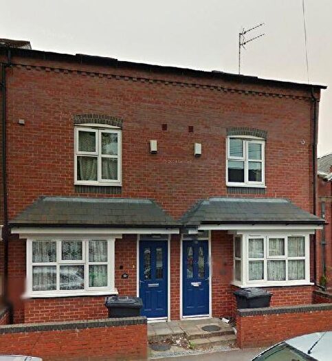 5 Bedroom House To Rent In Tiverton Road, Selly Oak, Birmingham, West Midlands, B29