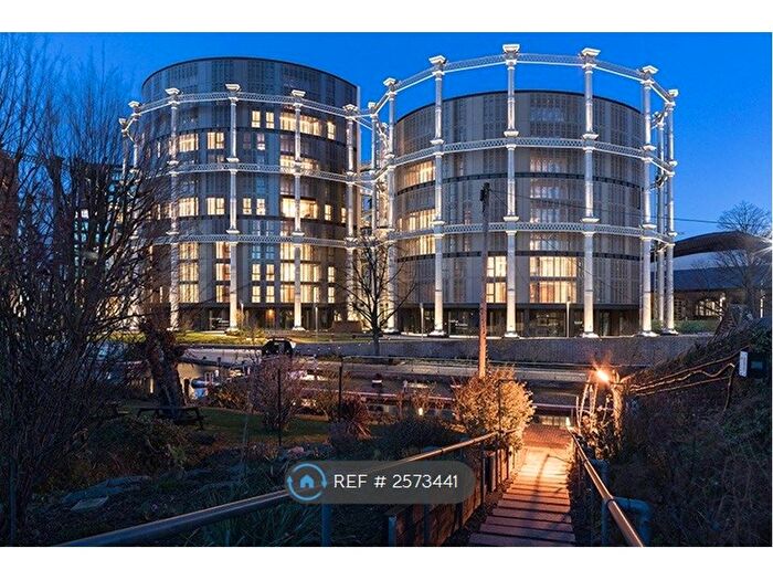 Studio To Rent In Gasholders Building, London, N1C