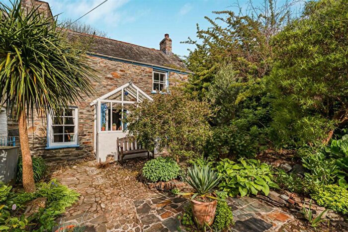 2 Bedroom Terraced House For Sale In Providence Place, Calstock, PL18