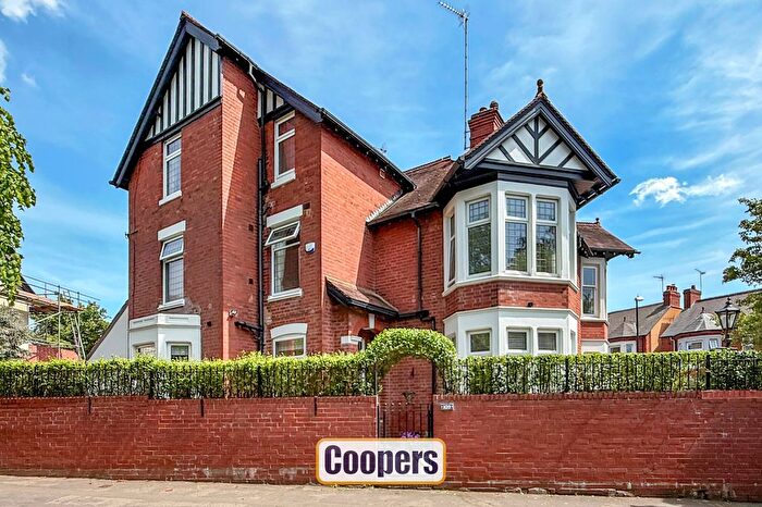 4 Bedroom Semi-Detached House For Sale In Brays Lane, Coventry, CV2