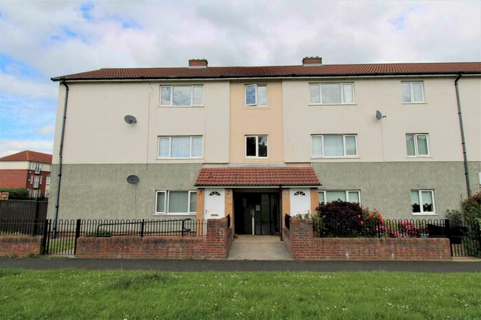 2 Bedroom Flat To Rent In West Farm Avenue, Longbenton, Newcastle Upon Tyne, Tyne And Wear, NE12