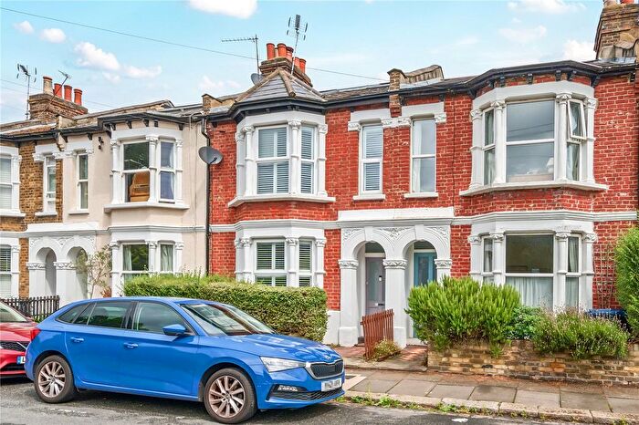 4 Bedroom Terraced House To Rent In Thornton Road, Barnet, EN5