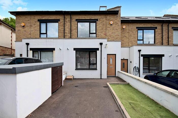 4 Bedroom Terraced House To Rent In Siverst Close, Northolt, UB5