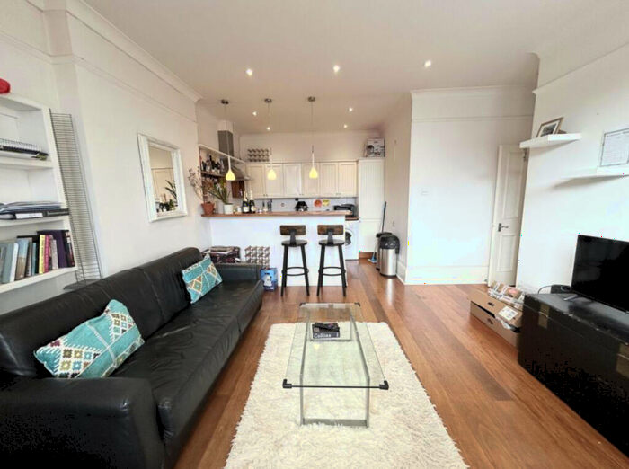 1 Bedroom Flat To Rent In Belsize Avenue, NW3