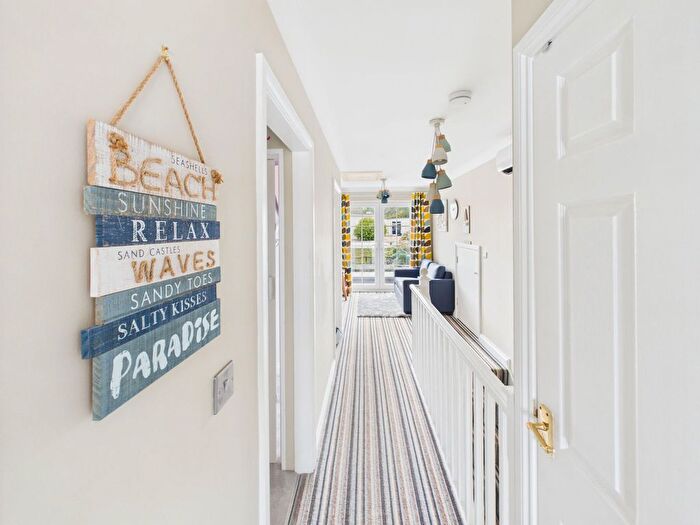 4 Bedroom Detached House For Sale In Beach Walk, Paignton, TQ4