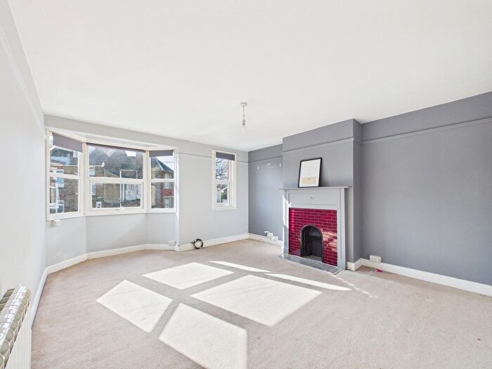2 Bedroom Flat For Sale In St Lukes Ave, Ramsgate, CT11