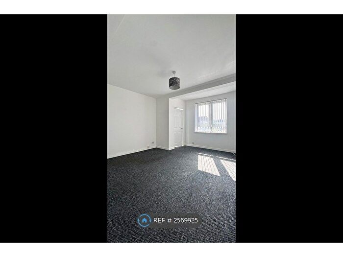 2 Bedroom Flat To Rent In Tourhill Road, Kilmarnock, KA3