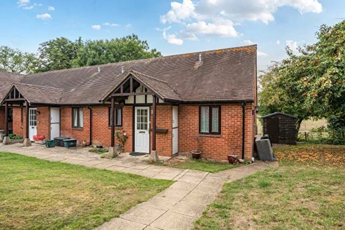 2 Bedroom Bungalow For Sale In Parklands, Oxford, OX2