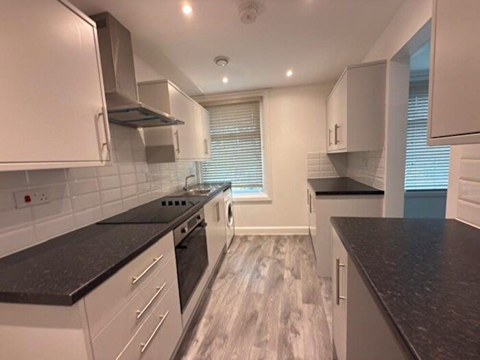 3 Bedroom Apartment To Rent In Commercial Road, Bedford, MK40