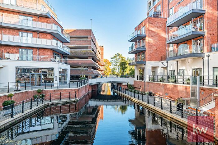 2 Bedroom Flat For Sale In The Colonnade, Maidenhead, Berkshire, SL6