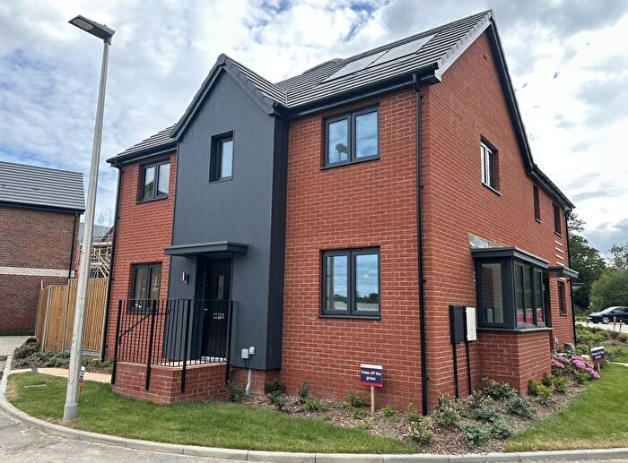 3 Bedroom Semi-Detached House To Rent In Warrior Gardens, Arborfield, Reading, RG2