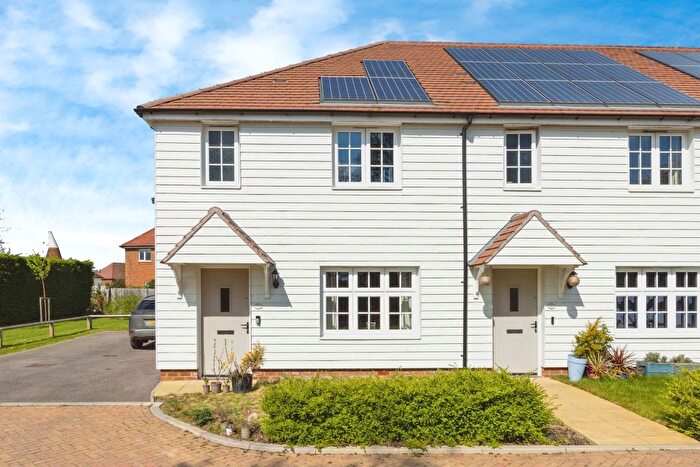 3 Bedroom End Of Terrace House For Sale In Rother Drive, Tenterden, TN30