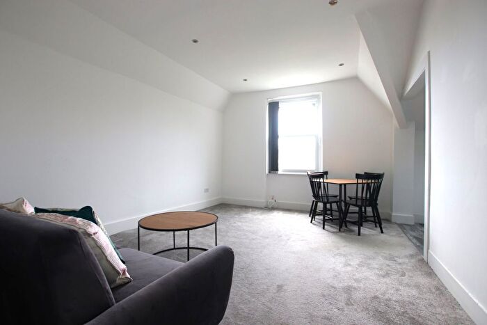 1 Bedroom Flat To Rent In Warminster Road, London, SE25