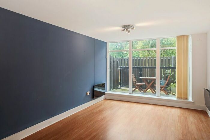 1 Bedroom Flat To Rent In Merchants Row, London, SE10