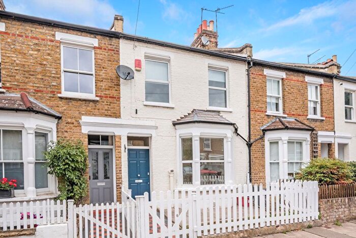 2 Bedroom Property To Rent In Reckitt Road, Chiswick, W4