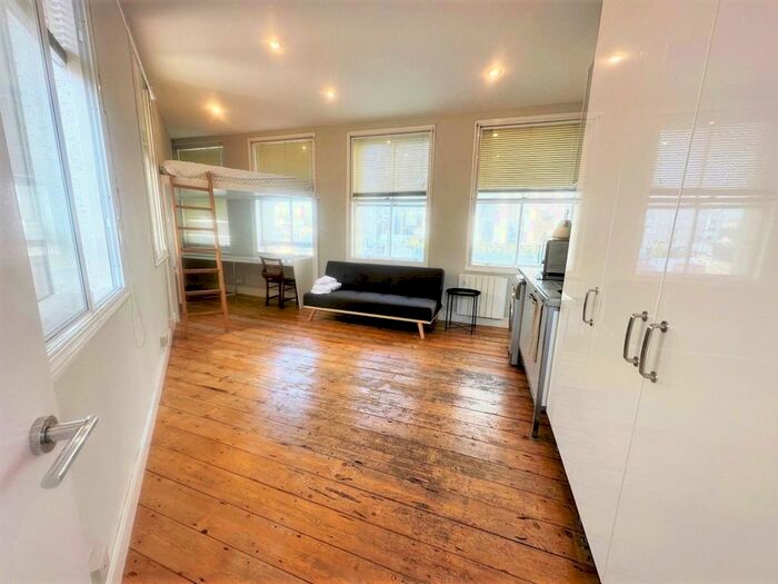 Studio To Rent In Cowcross Street, London, EC1M