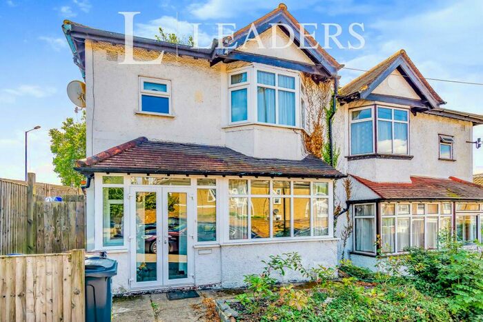 3 Bedroom Semi-Detached House To Rent In Alton Road, CR0