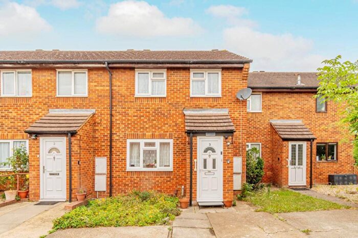 3 Bedroom Terraced House For Sale In Virginia Close, New Malden, KT3