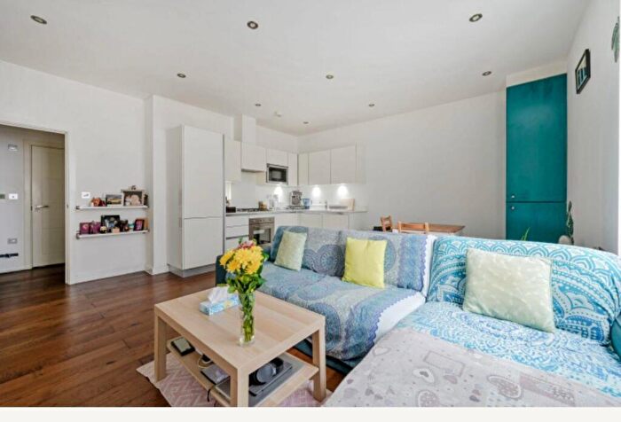 1 Bedroom Apartment For Sale In Loren Apartments, Blair Street, London, E14