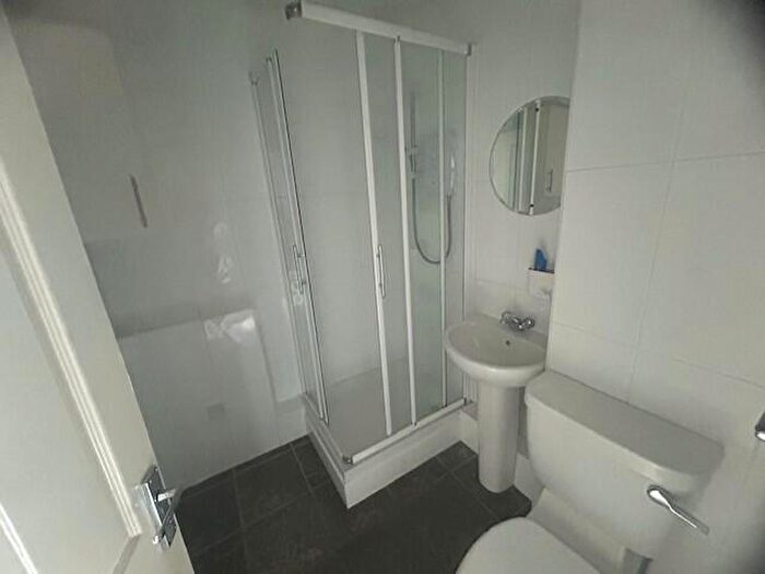 1 Bedroom Flat To Rent In / Cleghorn Street, Dundee, DD2