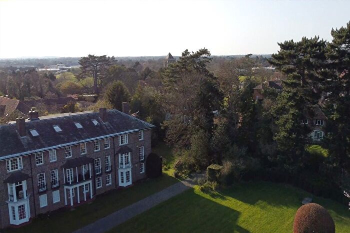 2 Bedroom Flat For Sale In Park Lawn, Farnham Royal, SL2