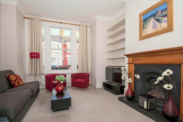 1 Bedroom Flat To Rent In Narbonne Avenue, London, SW4