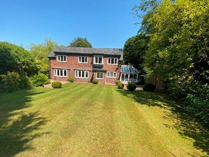 4 Bedroom Detached House To Rent In The Coach Hse, A/Edge, SK9