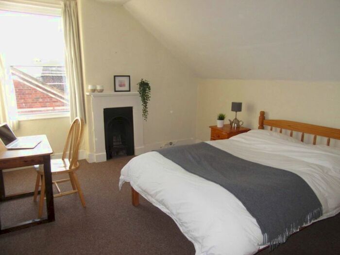 3 Bedroom Flat To Rent In College Road, St. Leonards, Exeter EX1