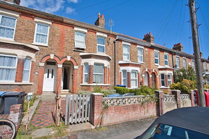 3 Bedroom Terraced House For Sale In Heathfield Avenue, Dover, CT16