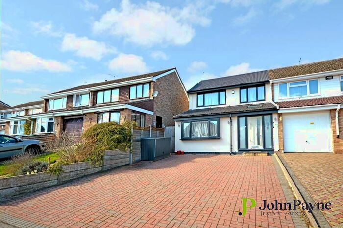 3 Bedroom Semi-Detached House To Rent In Chideock Hill, Styvechale Grange, Coventry, West Midlands, CV3