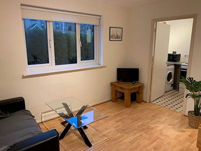 1 Bedroom Flat To Rent In Draycott Close, London, NW2