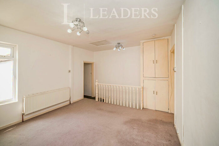 1 Bedroom Maisonette To Rent In Highbridge Walk, Aylesbury, HP21