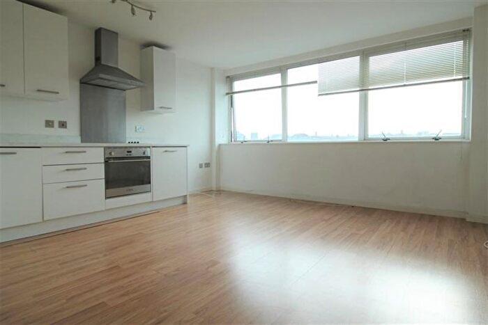 1 Bedroom Flat To Rent In Marco Island, Huntingdon Street, NG1