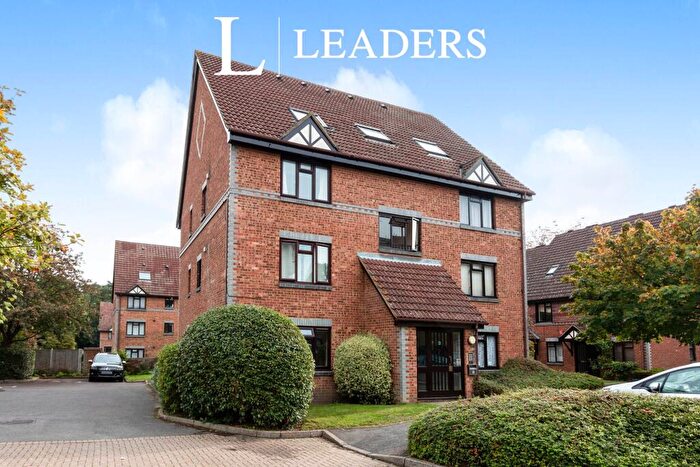 1 Bedroom Flat To Rent In Tintagel Way, Woking, GU22