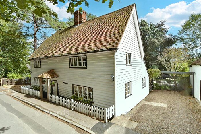 4 Bedroom Detached House For Sale In The Street, Hartlip, Sittingbourne, Kent, ME9